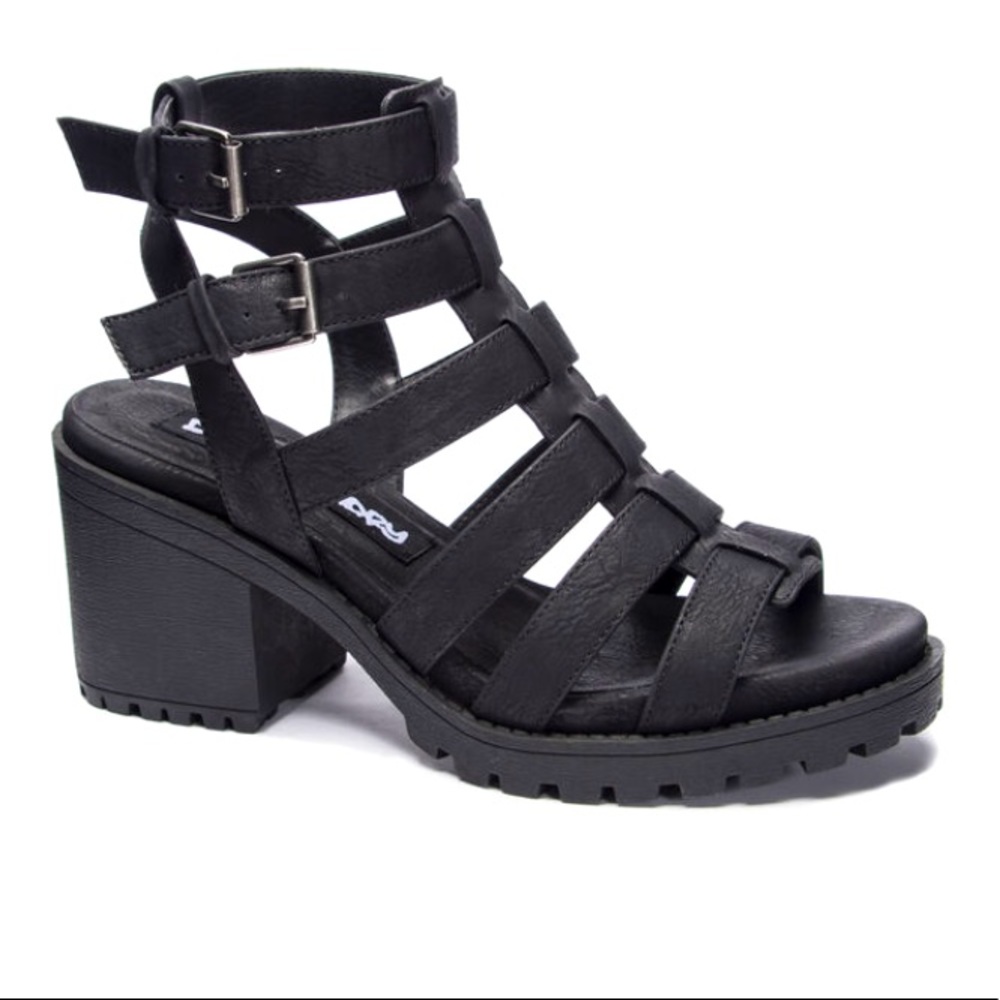 Chinese Laundry Black Straps “Fun Stuff” Sandal Size 9M